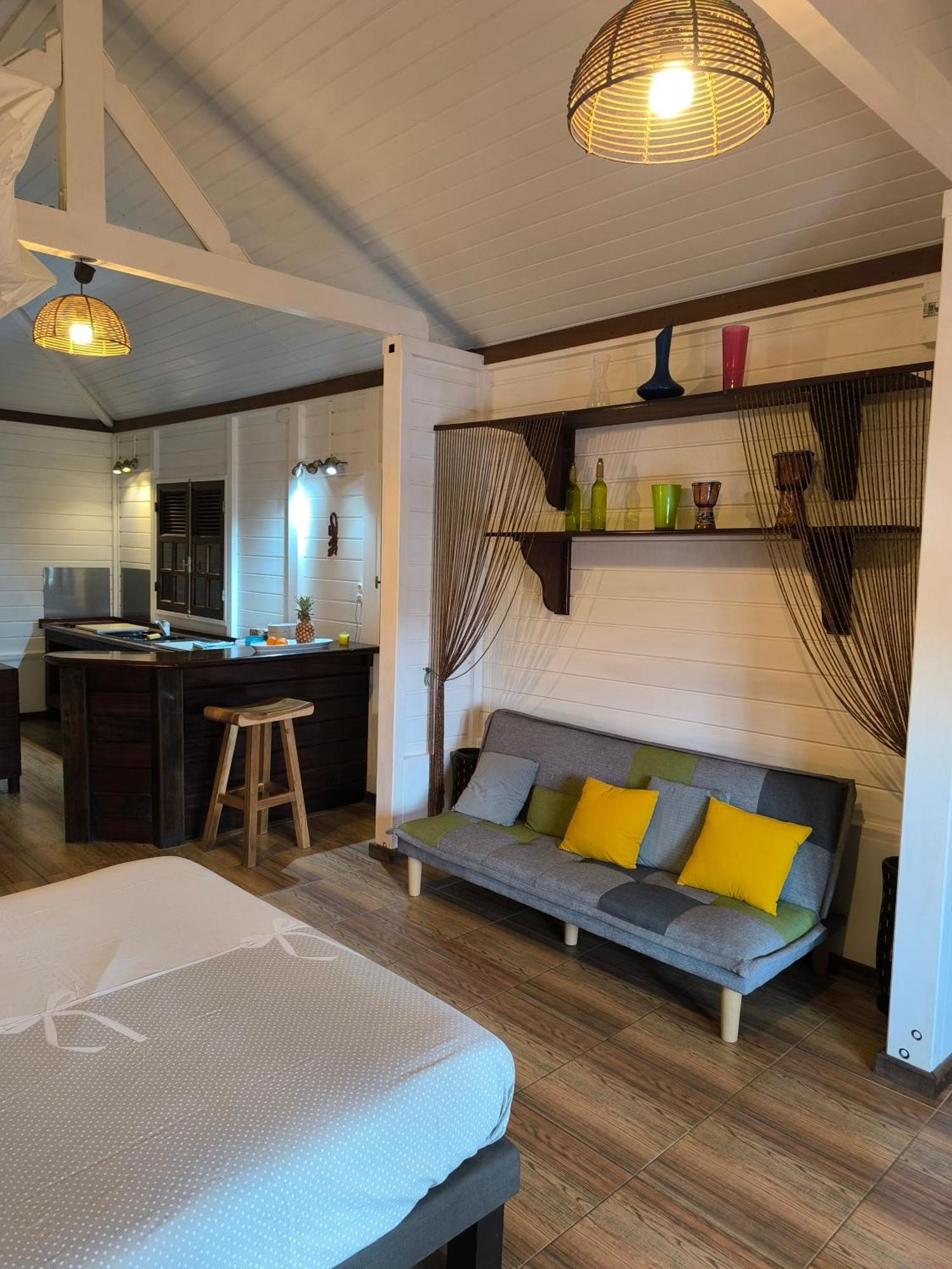 Studio Brazilia Bois Et Nature, Terrasse Avec Vue Sur Les Pitons Le Robert Exterior photo
